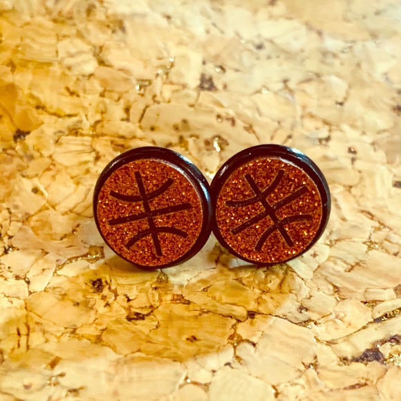 Handmade basketball post earrings - Picture 1 of 1